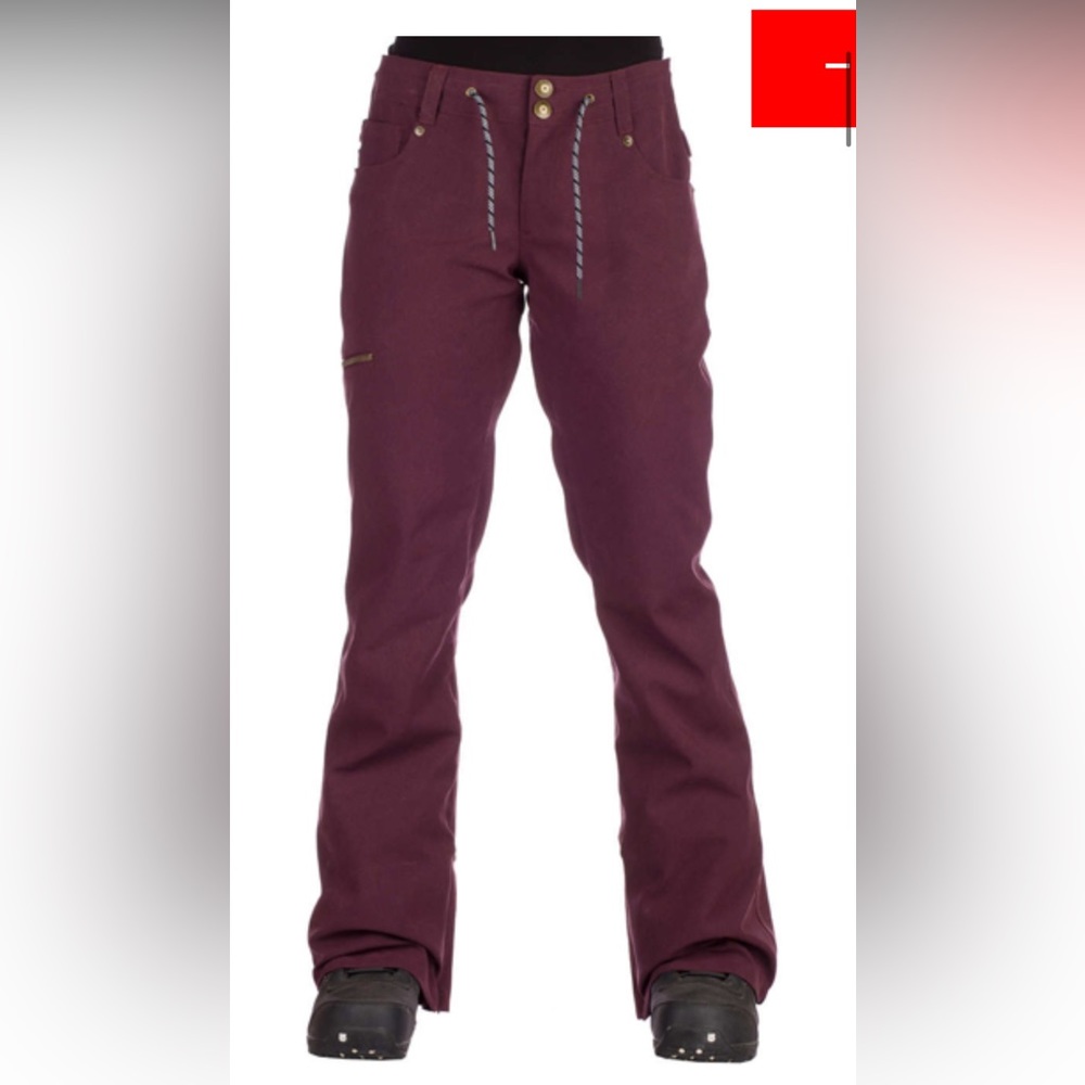 Women’s snowboarding pants